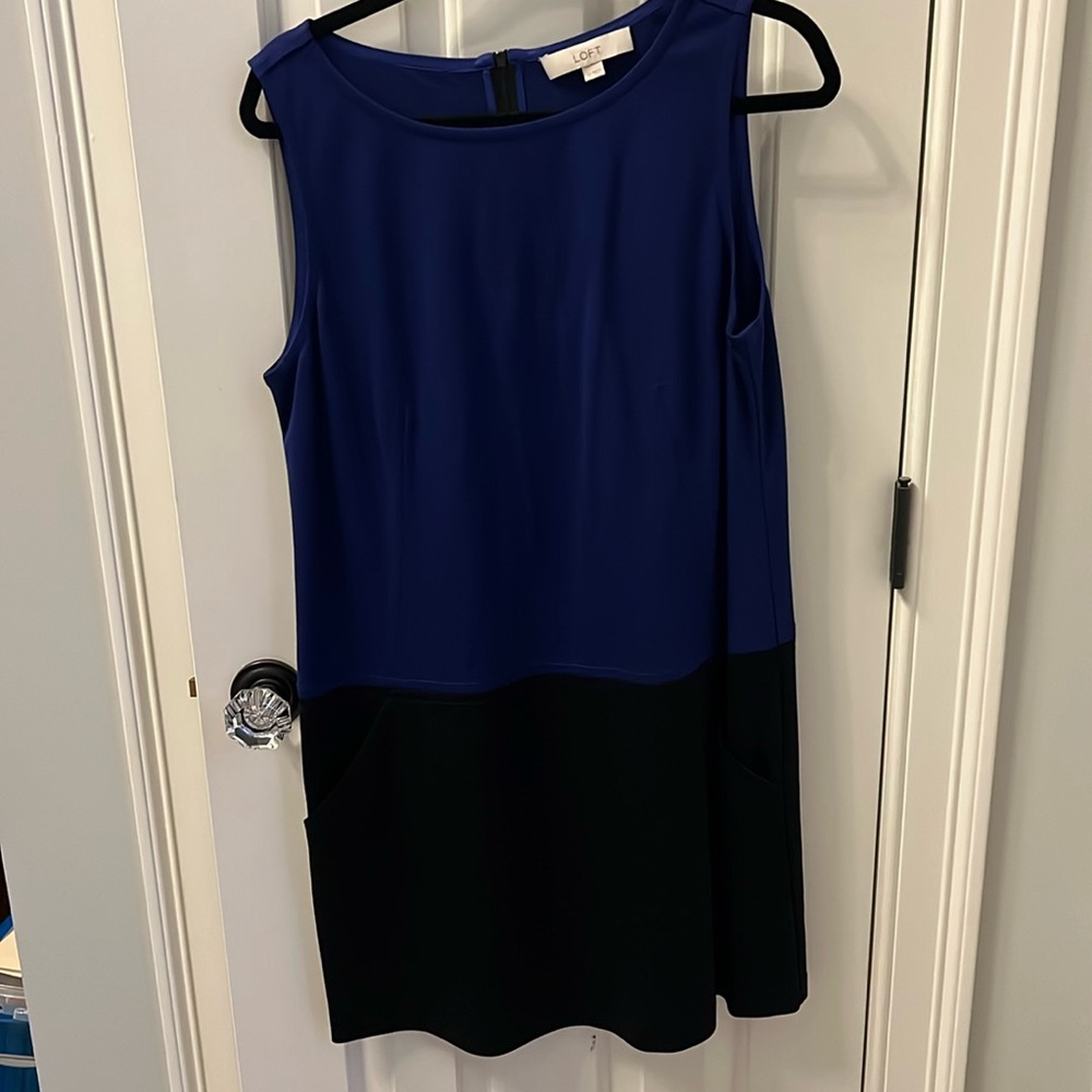 Loft Women’s 2 tone sheath dress